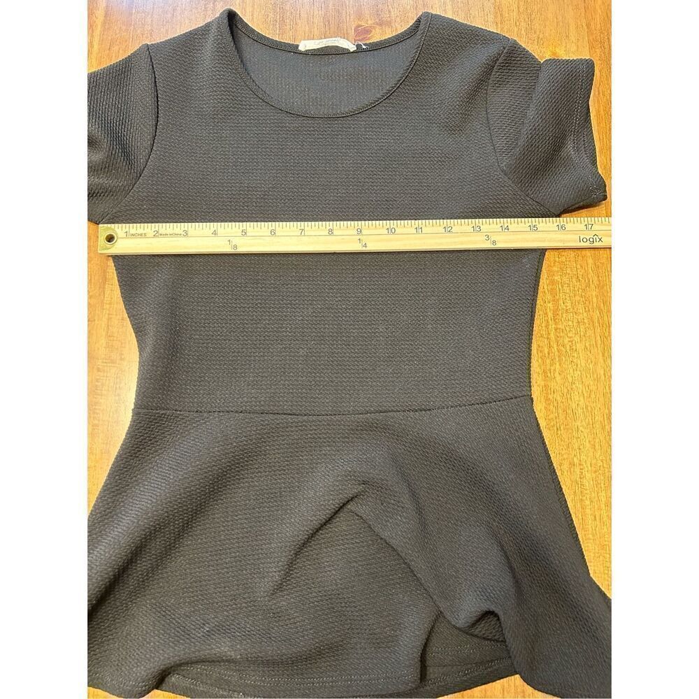 Caution to the Wind Womens Black Short Sleeve Peplum Blouse Size Small - Picture 5 of 6